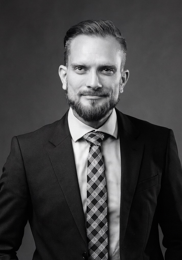 gross phillip hochformat.jpeg